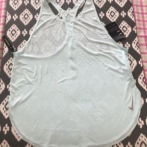 Nike Women’s Sports Tank Top Large